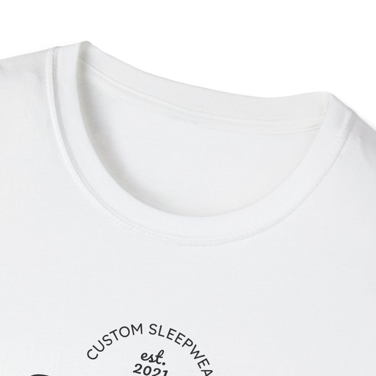 Sweet Dreams T-Shirt — Minimal Retro Sleepy Vibes Tee
