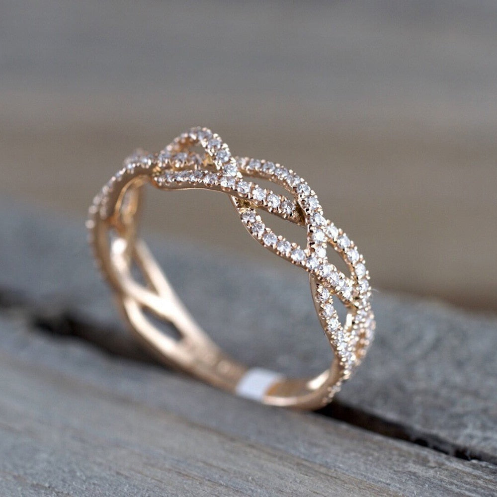 New Rose Gold Zircon Twist Geometric Ring Fashion Lady Luxury Cutout Design Wedding Party Ring Gift