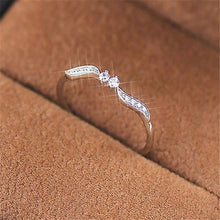 Load image into Gallery viewer, Crystal  Engagement Claws Design Hot Sale Rings For Women AAA White Zircon Cubic elegant rings Female Wedding jewerly